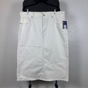 Universal Thread Women’s Classic White Denim Skirt Size 16